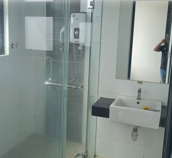 Pejabat untuk Dijual di Pudu (KL City Centre) - Elaine Lee - Bathroom - PropertyGuru.com.my