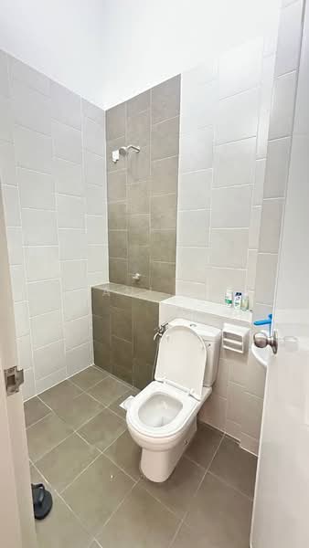 Rumah Teres 2 Tingkat untuk Dijual di Setia Ecohill (Semenyih) - Rohani Daud - Bathroom - PropertyGuru.com.my