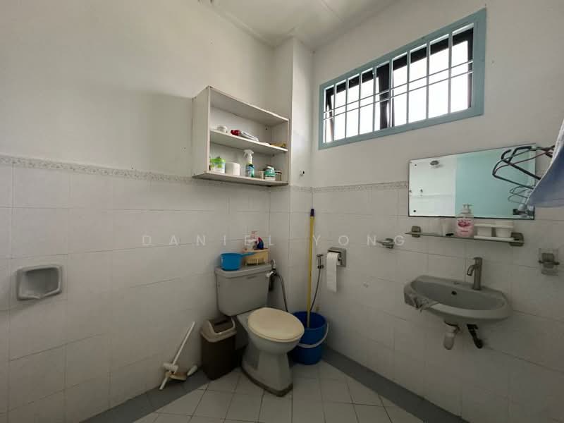 Rumah Teres 2 Tingkat untuk Dijual di Bandar Baru Permas Jaya (Permas Jaya) - Daniel Yong - Bathroom - PropertyGuru.com.my