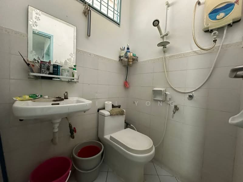 Rumah Teres 2 Tingkat untuk Dijual di Bandar Baru Permas Jaya (Permas Jaya) - Daniel Yong - Bathroom - PropertyGuru.com.my
