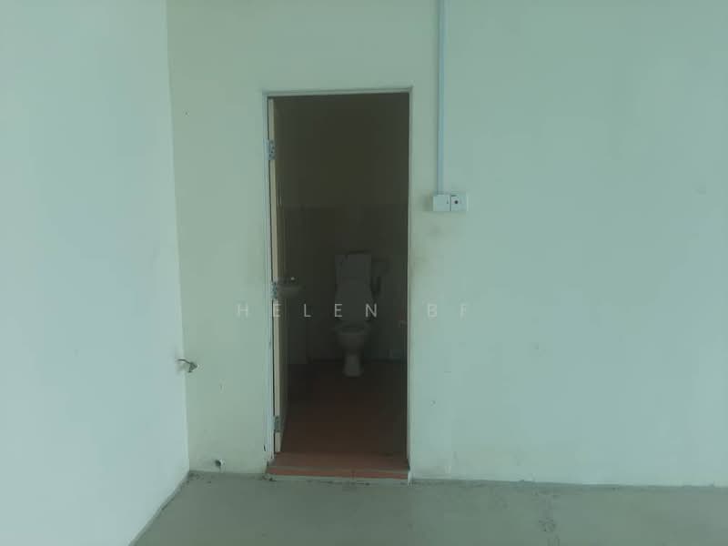 Factory for Rent in Batu Berendam (Melaka) - Helen BF - Bathroom - PropertyGuru.com.my