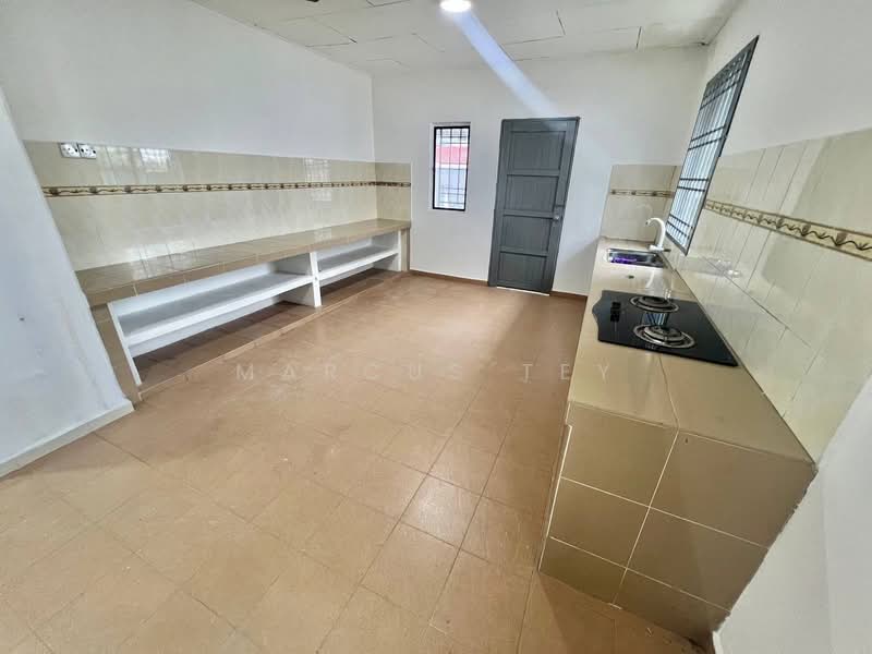 Rumah Teres 2 Tingkat untuk Dijual di Taman Damai Jaya (Skudai) - Marcus Tey - Kitchen - PropertyGuru.com.my
