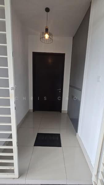Kondominium untuk Dijual di Oasis 2 Residence - Chris Choo - Entrance - PropertyGuru.com.my