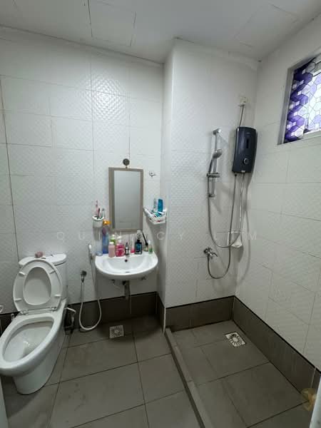 Servis Apartment untuk Dijual di Seasons Amara Larkin - Quinccy Lim - Bathroom - PropertyGuru.com.my