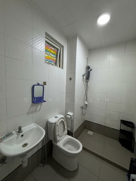 Servis Apartment untuk Dijual di Seasons Amara Larkin - Quinccy Lim - Bathroom - PropertyGuru.com.my