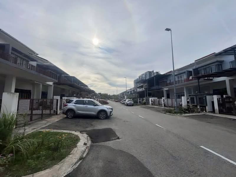 2-storey Terraced House for Sale in Taman Putra Prima (Puchong) - Kenny Choo - Exterior - PropertyGuru.com.my