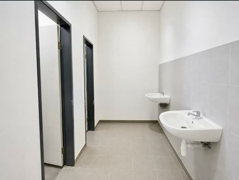 Kedai untuk Disewa di Bandar Tasik Puteri (Rawang) - Sri Nanda - Bathroom - PropertyGuru.com.my