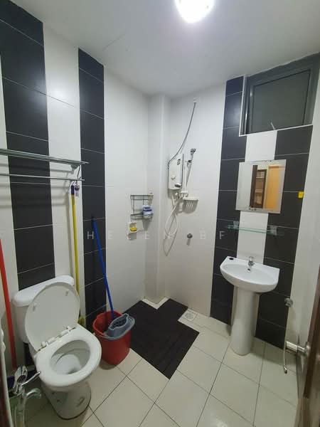 Kondominium untuk Disewa di The Tropicana Residence - Helen BF - Bathroom - PropertyGuru.com.my