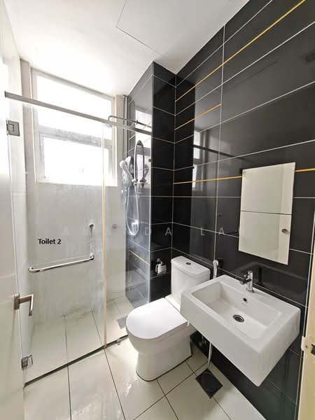 Service Residence for Sale at Skypod Residence - Amanda Lau - Bathroom - PropertyGuru.com.my