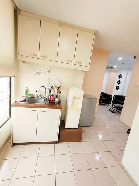 Office for Rent in Bandar Sunway (Sunway) - Jordan . - Kitchen - PropertyGuru.com.my
