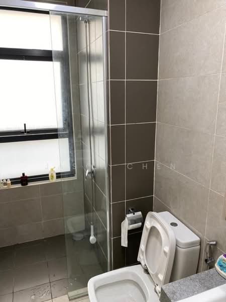 Kondominium untuk Disewa di Lakeville Residence - Jason Chen - Bathroom - PropertyGuru.com.my