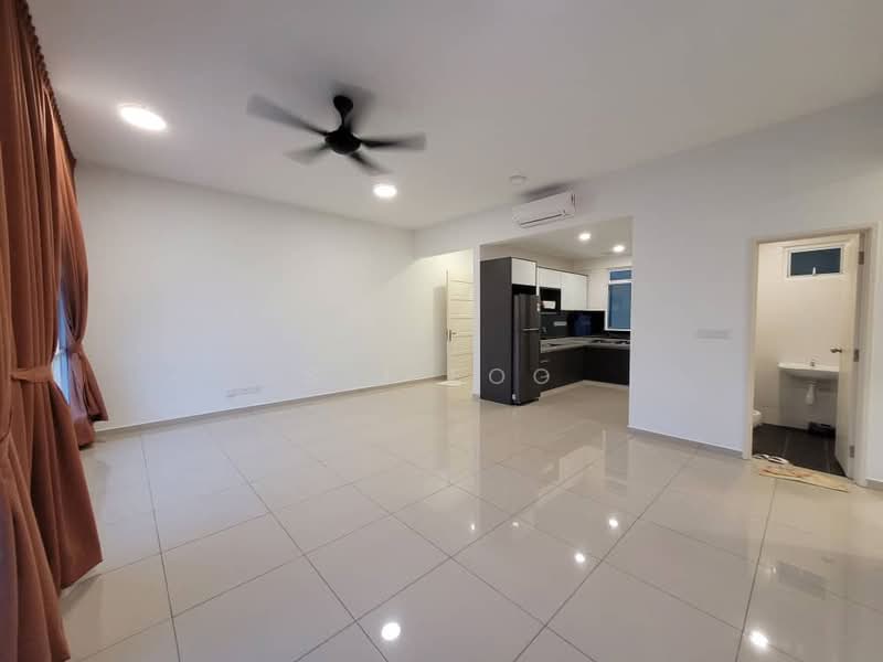 Kondominium untuk Dijual di SummerSkye Residences - S J Foo - Living Room - PropertyGuru.com.my