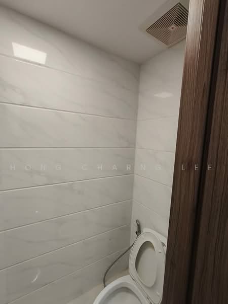 Pangsapuri untuk Disewa di Regalia Park @ Forest City - Hong Charng Lee - Bathroom - PropertyGuru.com.my