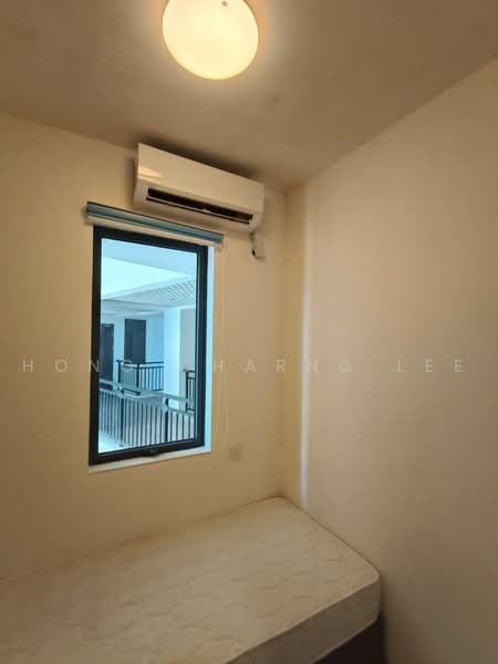Pangsapuri untuk Disewa di Regalia Park @ Forest City - Hong Charng Lee - Bedroom - PropertyGuru.com.my