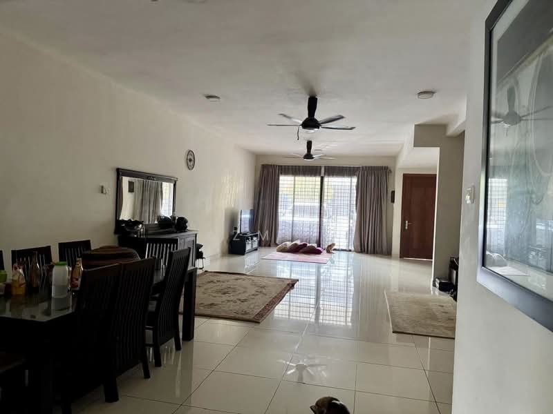 2-storey Terraced House for Sale in Denai Alam (Shah Alam) - Azmi . - Living Room - PropertyGuru.com.my