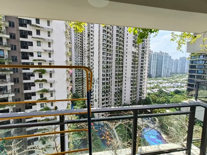 Pangsapuri untuk Disewa di Regalia Park @ Forest City - Hong Charng Lee - Balcony - PropertyGuru.com.my