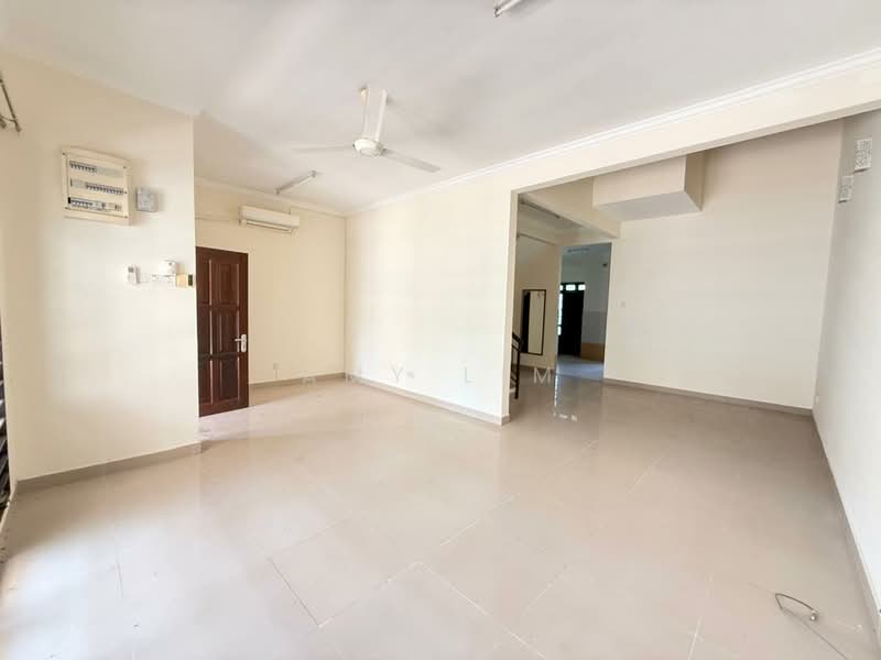 Rumah Teres 2.5 Tingkat untuk Disewa di Bandar Kinrara Seksyen 5 (Bandar Kinrara) - Amy Lim - Living Room - PropertyGuru.com.my