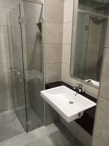 Servis Apartment untuk Disewa di The Sentral Suites - Nadia Nasir - Bathroom - PropertyGuru.com.my