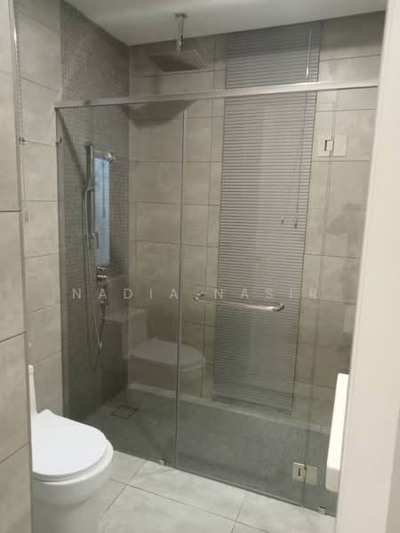 Servis Apartment untuk Disewa di The Sentral Suites - Nadia Nasir - Bathroom - PropertyGuru.com.my