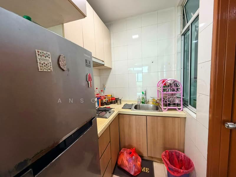 Service Residence for Sale at Pangsapuri Tanah Emas (Golden Sands) - Anson Hiong - Kitchen - PropertyGuru.com.my