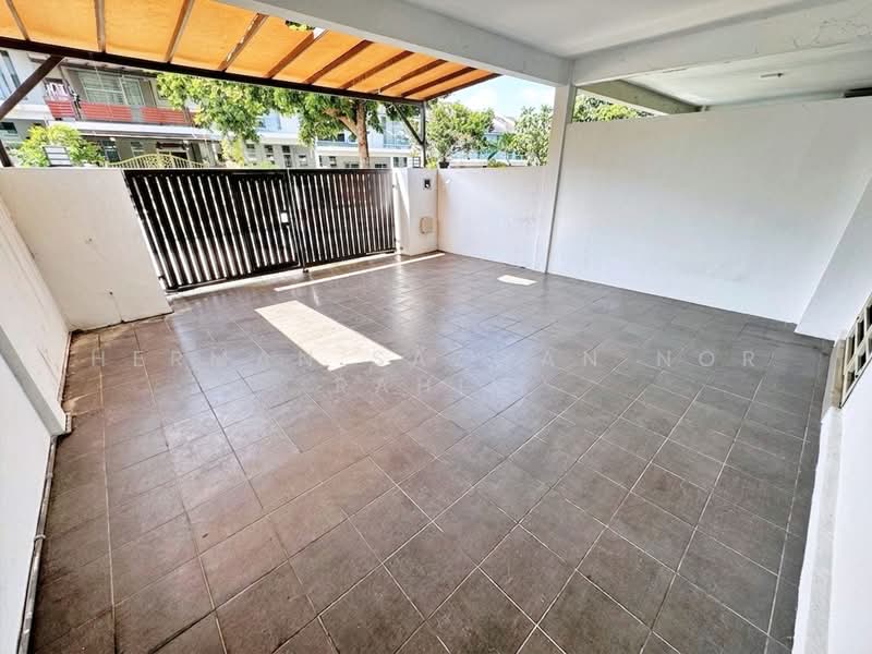 Rumah Teres 2-Tingkat untuk Dijual di Kajang (Selangor) - Herman Sazwan Nor Rahim - Porch - PropertyGuru.com.my