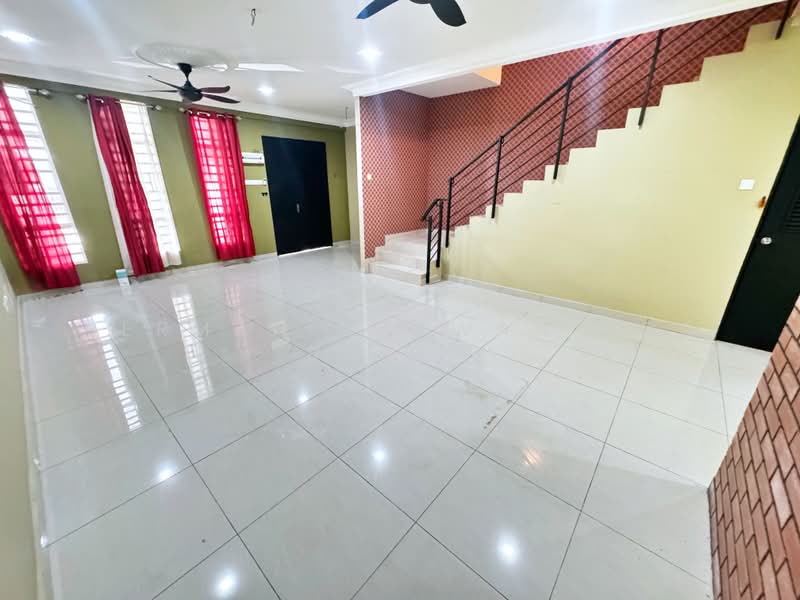 Rumah Teres 2-Tingkat untuk Dijual di Kajang (Selangor) - Herman Sazwan Nor Rahim - Living Room - PropertyGuru.com.my