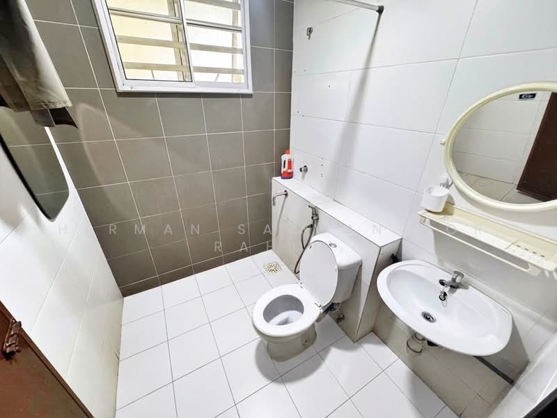 Rumah Teres 2-Tingkat untuk Dijual di Kajang (Selangor) - Herman Sazwan Nor Rahim - Bathroom - PropertyGuru.com.my