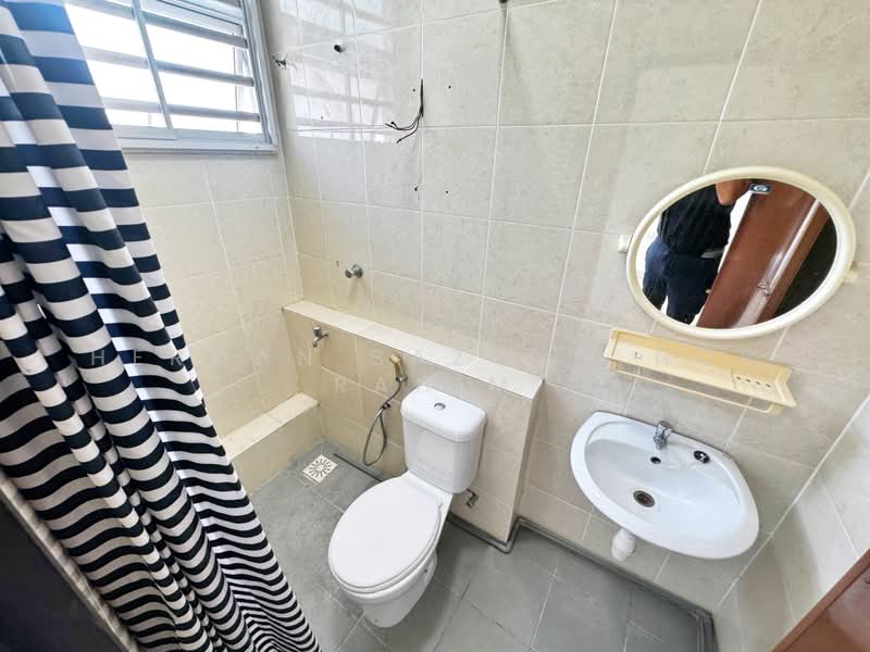 Rumah Teres 2-Tingkat untuk Dijual di Kajang (Selangor) - Herman Sazwan Nor Rahim - Bathroom - PropertyGuru.com.my