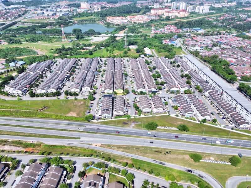 Rumah Teres 2-Tingkat untuk Dijual di Kajang (Selangor) - Herman Sazwan Nor Rahim - Drone - PropertyGuru.com.my