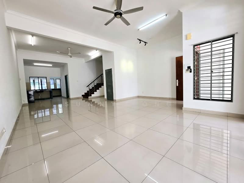 Rumah Teres 2.5 Tingkat untuk Dijual di Bandar Puteri Puchong (Puchong) - SUNNY YONG - Living Room - PropertyGuru.com.my
