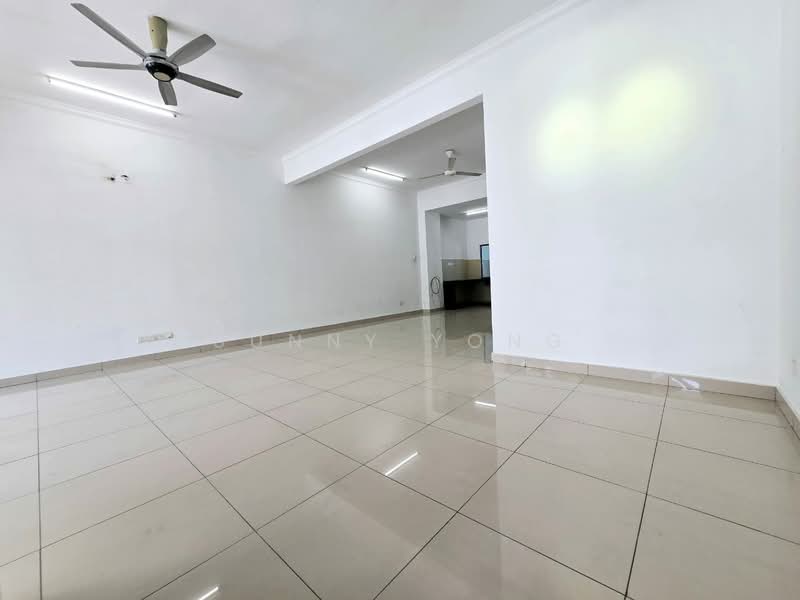 Rumah Teres 2.5 Tingkat untuk Dijual di Bandar Puteri Puchong (Puchong) - SUNNY YONG - Living Room - PropertyGuru.com.my