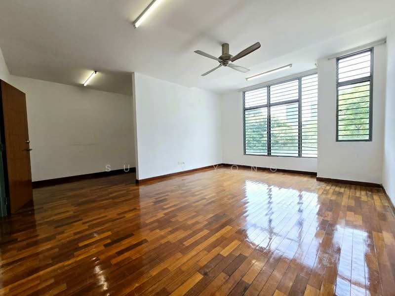 Rumah Teres 2.5 Tingkat untuk Dijual di Bandar Puteri Puchong (Puchong) - SUNNY YONG - Living Room - PropertyGuru.com.my