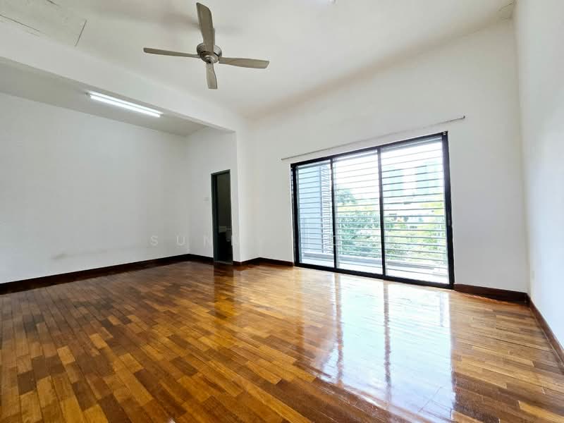 Rumah Teres 2.5 Tingkat untuk Dijual di Bandar Puteri Puchong (Puchong) - SUNNY YONG - Living Room - PropertyGuru.com.my