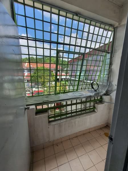 Rumah Teres 2 Tingkat untuk Dijual di Bandar Selesa Jaya (Skudai) - Ee Fong Toh - Balcony - PropertyGuru.com.my