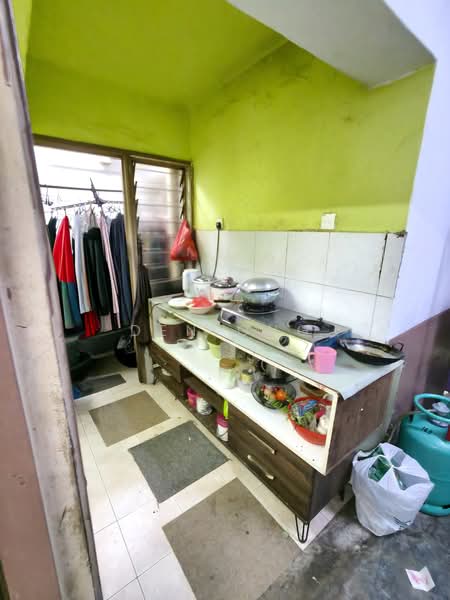 Flat for Sale at Pelangi Damasara 3 - Den Ong - Kitchen - PropertyGuru.com.my