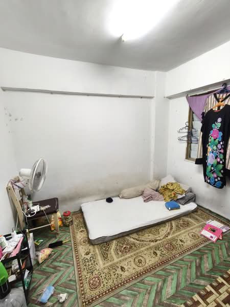 Flat for Sale at Pelangi Damasara 3 - Den Ong - Bedroom - PropertyGuru.com.my