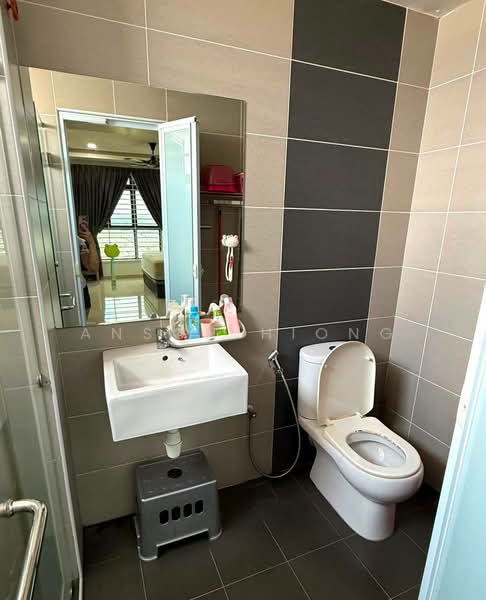 Service Residence for Sale at The Garden Residences - Anson Hiong - Bathroom - PropertyGuru.com.my