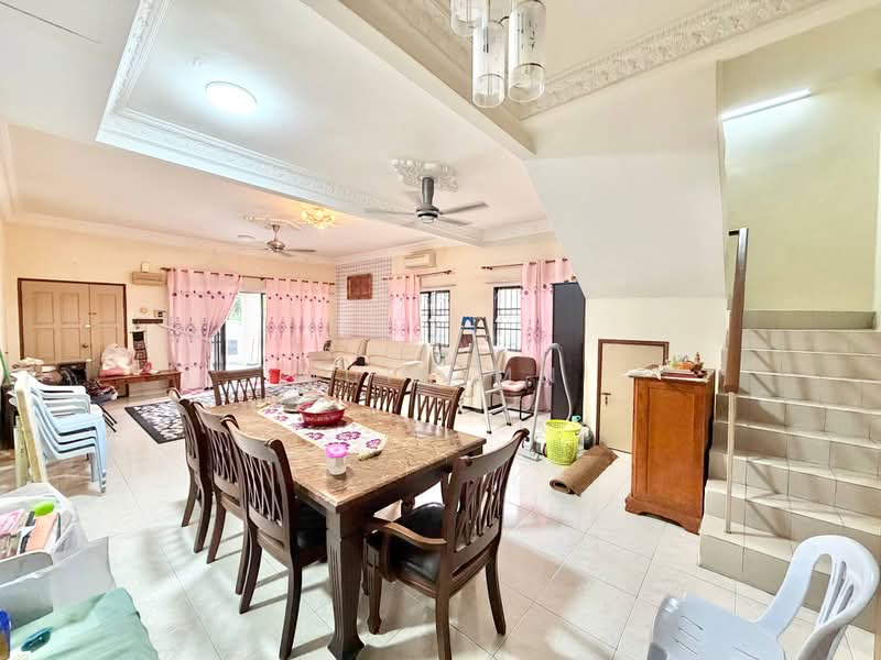 Rumah Teres 2-Tingkat untuk Dijual di Shah Alam (Selangor) - Muin Mn - Living Room - PropertyGuru.com.my