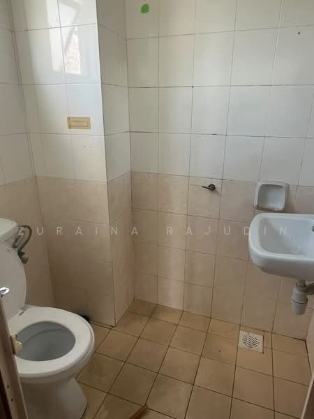 Servis Apartment untuk Disewa di Brunsfield Riverview - Zuraina Rajudin - Bathroom - PropertyGuru.com.my