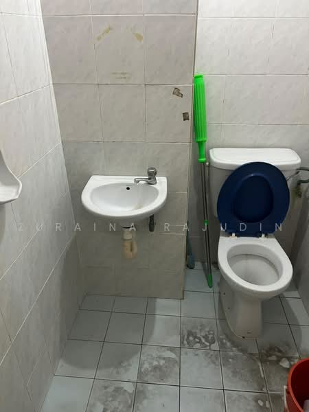 Servis Apartment untuk Disewa di Brunsfield Riverview - Zuraina Rajudin - Bathroom - PropertyGuru.com.my