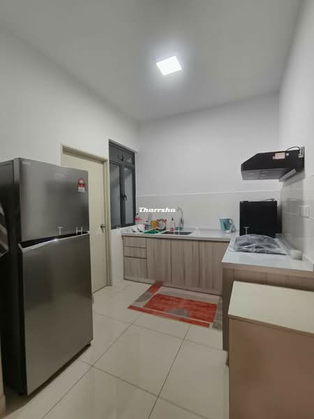 Kondominium untuk Disewa di Topaz Residence - Tharrsha. T - Kitchen - PropertyGuru.com.my