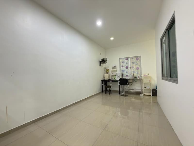 Shop for Sale in Bandar Uda Utama (Johor Bahru) - Jaz Lee - PropertyGuru.com.my