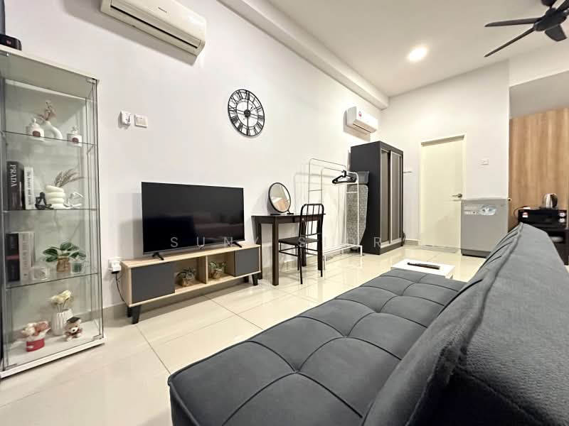 Servis Apartment untuk Dijual di Palazio - Suny Sior - Living Room - PropertyGuru.com.my