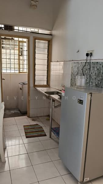 Pangsapuri untuk Disewa di Desa Palma - Evelyn Chong - Kitchen - PropertyGuru.com.my