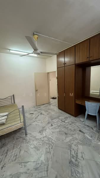 Rumah Teres 2 Tingkat untuk Dijual di Sungai Long (Bandar Sungai Long) - Jake Lim - Bedroom - PropertyGuru.com.my