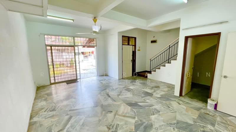 2.5-storey Terraced House for Sale in Taman Equine (Seri Kembangan) - Akramin Firdaus Bin Mokhtar - PropertyGuru.com.my