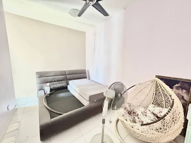 Rumah Kluster untuk Dijual di Setia Tropika (Johor Bahru) - Queenie Ng - Bedroom - PropertyGuru.com.my