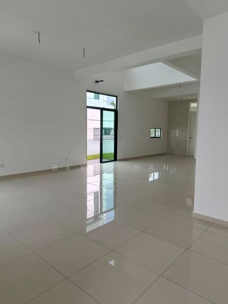 Rumah Berkembar untuk Dijual di Setia Eco Gardens (Gelang Patah) - Beyny Gan - Living Room - PropertyGuru.com.my