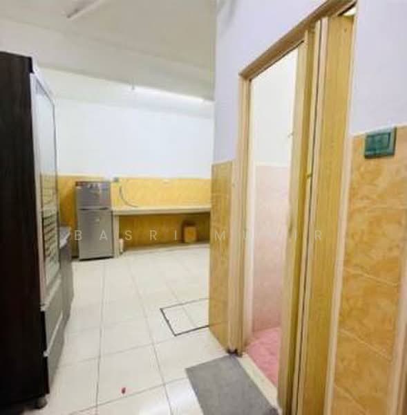 Rumah Teres untuk Disewa di Taman Samudra Teres (Batu Caves) - Basri Munir - Kitchen - PropertyGuru.com.my