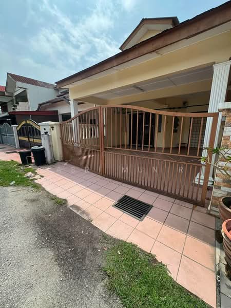 Rumah Teres untuk Disewa di Taman Samudra Teres (Batu Caves) - Basri Munir - Exterior - PropertyGuru.com.my